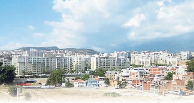 Karşıyaka'da dönüşüm askıda