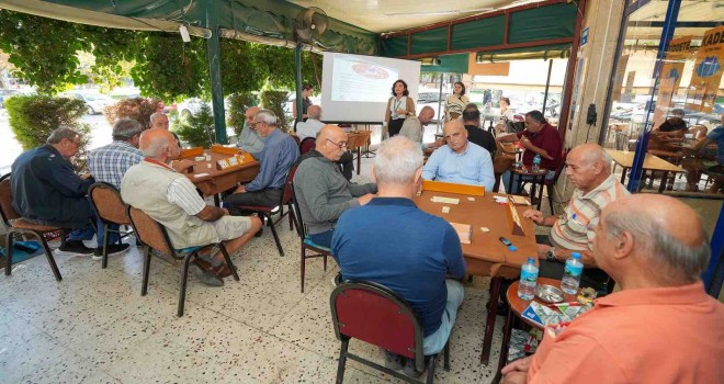 Kahvehanelerde, şiddete karşı farkındalık çalışması