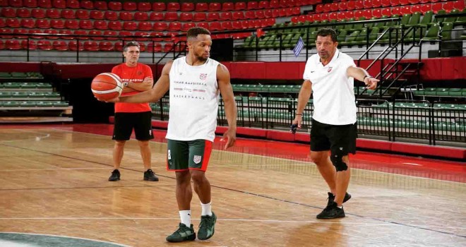 Pınar KSK'de Brown ve Flatten takıma katıldı