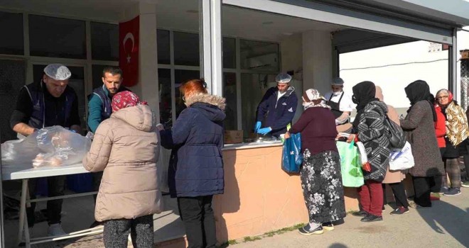 İzmir’de Dayanışma Noktaları'nda ramazan bereketi