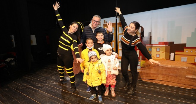 Başkan Arda’dan çocuklara tiyatro çağrısı