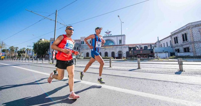 İzmir'de ulaşıma maraton düzenlemesi