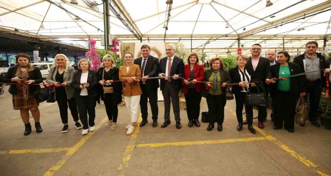 Karşıyaka Çiçek Festivali kapılarını açtı