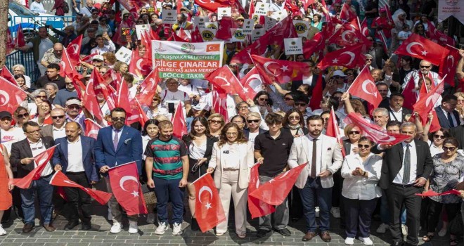 Karşıyaka’da omuz omuza 19 Mayıs yürüyüşü