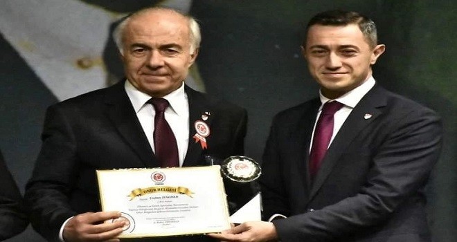Muhtar Coşkun Zenginer'e TÜRFAD ödülü