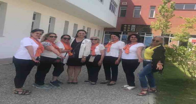 ''Mahallemizin Kadınları Sinema Yapıyor'' projesi ilk mezunlarını verdi