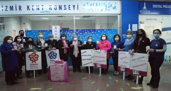 Farkındalık için pembe bileklik