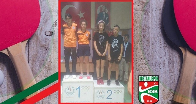 Bostanlıspor'un İkizleri Yine Kürsüde