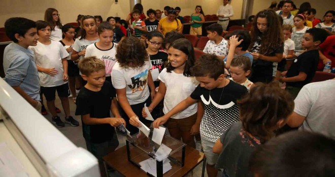 Karşıyaka Çocuk Belediyesi yeni üyelerini bekliyor