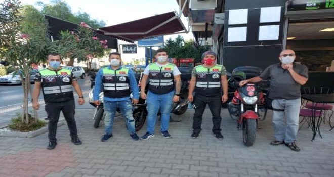 Karşıyaka Motosikletli Kuryeler Derneği Başkanı Bursalı: Hem işletmeleri hem de kuryeleri dolandırıyorlar