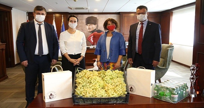 Alaşehir Belediye Başkanı Başkan Tugay'ı ziyaret etti