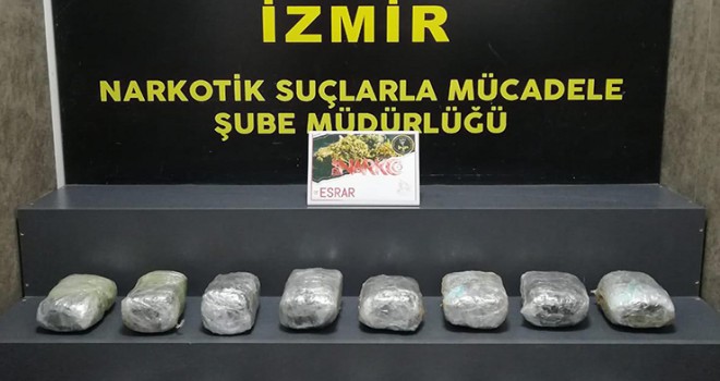 Karşıyaka'da durdurulan otomobilde uyuşturucu ele geçirildi