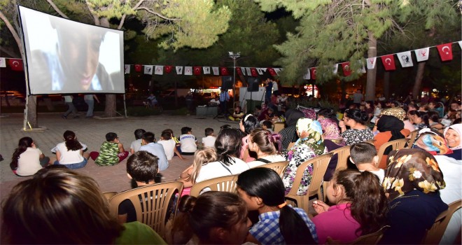 Bornova'da sinema dolu günler başladı