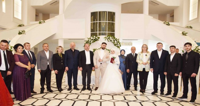 AK Parti’yi Karşıyaka’da buluşturan nikah