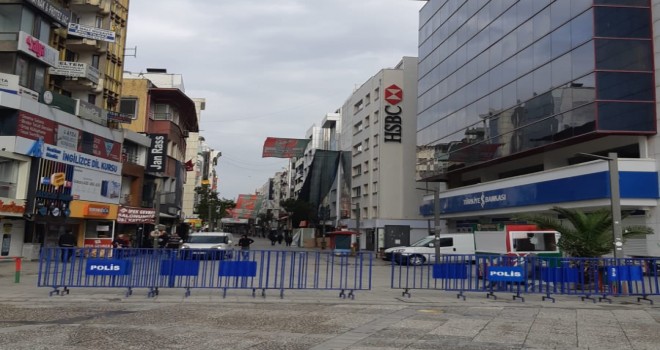 Karşıyaka Çarşısı'na girişler sınırlandırıldı