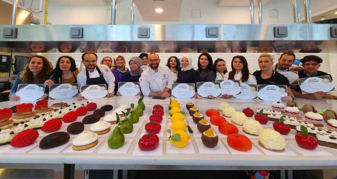 Karşıyaka'da pasta eğitimleri başladı