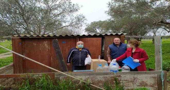 Urla’da yaşlılara ve ihtiyaç sahiplerine eve hizmet