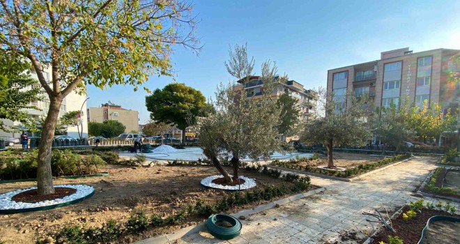 Bergama’da parklar baştan aşağı yenileniyor