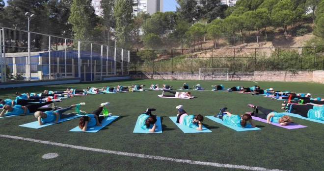 Karabağlar’da spor okulları önlemlerle açıldı