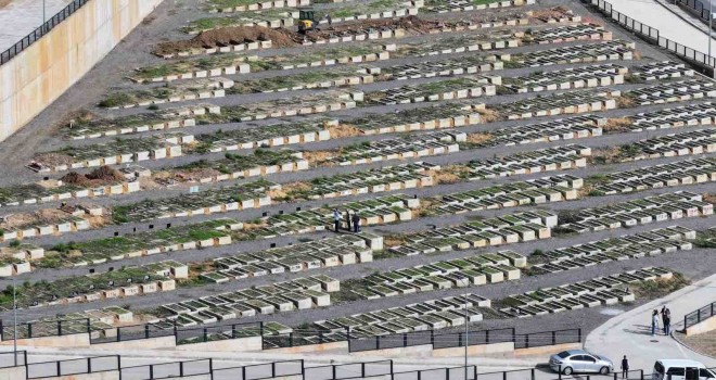 Örnekköy’de çift katlı mezarlık hizmete açılıyor