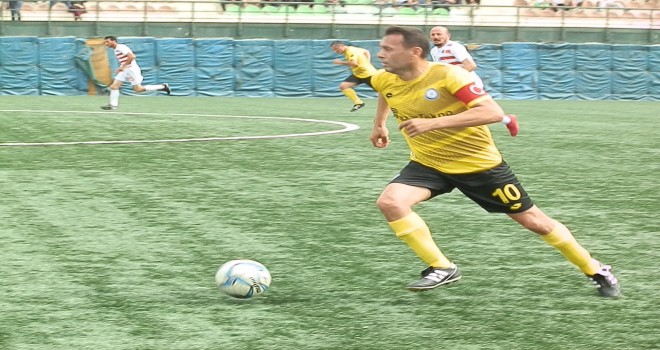 Masterler demokrasi için sahaya çıkıyor