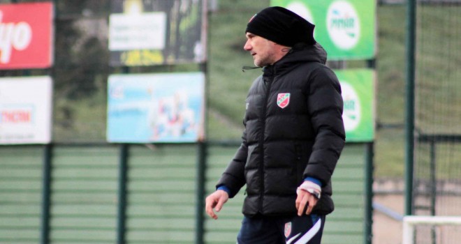 Karşıyaka orta saha arıyor...