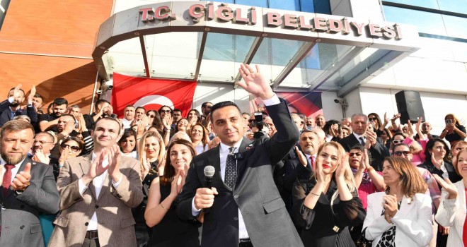 İlk buluşması binlerle oldu