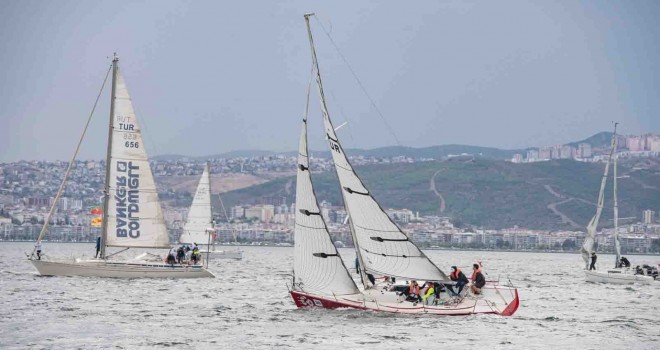 İzmir Körfezi’nde festival havası