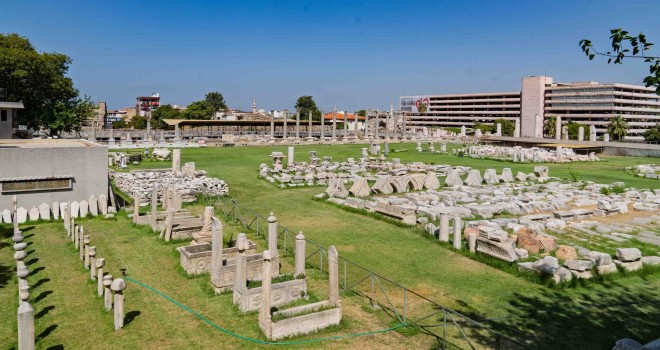 İzmir Büyükşehir’den Smyrna Antik Kenti’ne tarihi destek