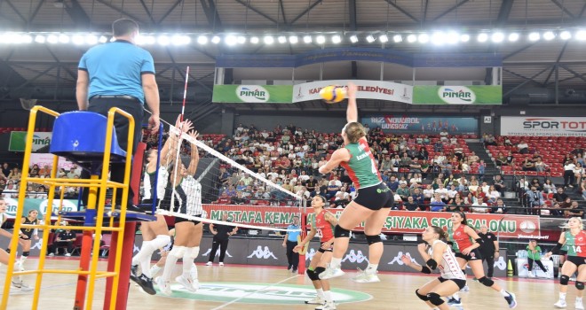 Karşıyaka filede evinde siftah yaptı