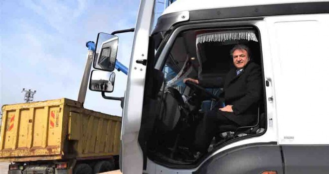 Bornova'da 250 bin metrekare asfalt dökülecek