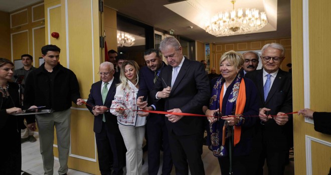 İletişim Yüzyılında Kentlerin Hikayesi Fotoğraf Sergisi açıldı