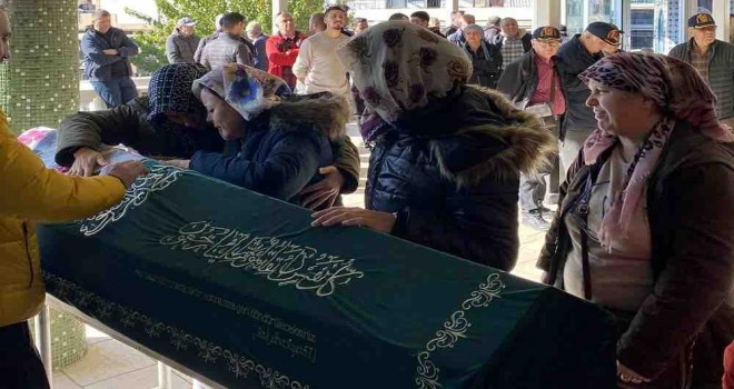 Parkta öldürülen Gözde'ye gözyaşlarıyla veda