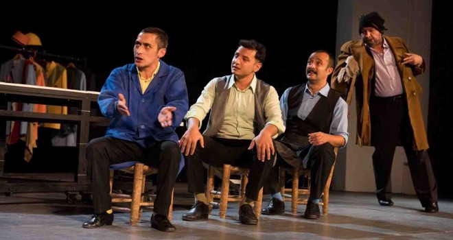 İzmir Şehir Tiyatroları perdelerini yeniden açtı