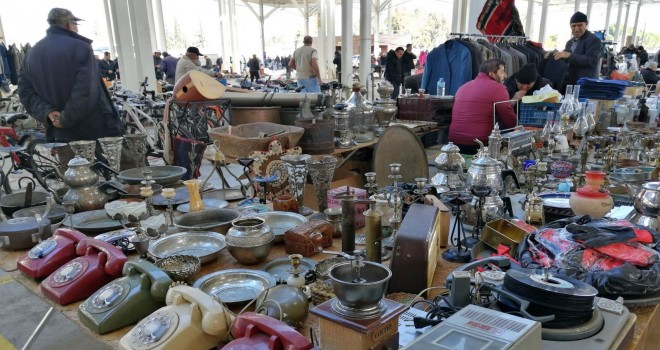 İzmir’in Antika Pazarı Halkapınar’da açıldı