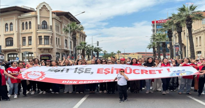 Greve çıkan işçilerden yürüyüş