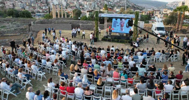Bayraklı 1. Uluslararası Homeros Festivali’ne görkemli açılış