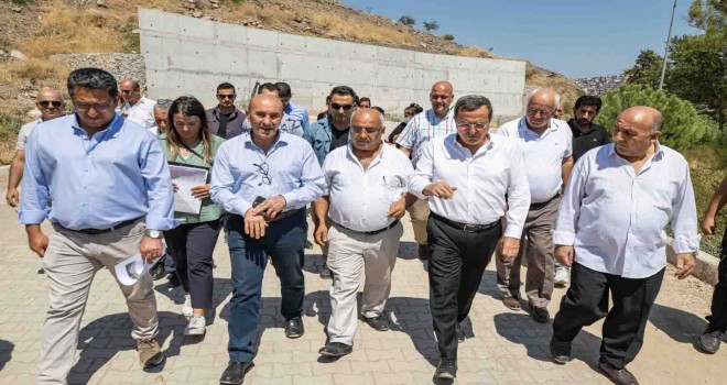 Başkan Soyer’den Kadifekale’de hizmet turu