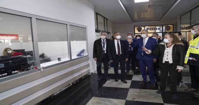 Ege’nin yenilenen Acil Servis girişi hizmet vermeye başladı