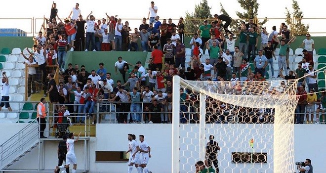 Kaf Kaf bir puanı kaptı...