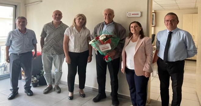 Muhtarlardan İlçe Seçim Kurulu Müdürü'ne hayırlı olsun ziyareti