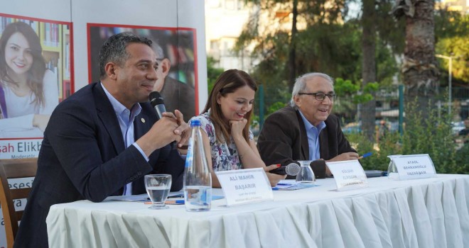 Kent'te Sanat Söyleşileri'ne Behramoğlu ve CHP Mersin Milletvekili Başarır konuk oldu
