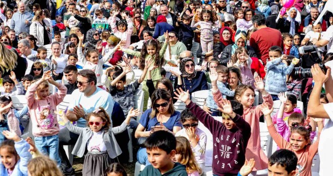 Bayraklılı çocuklar şenlikte buluştu