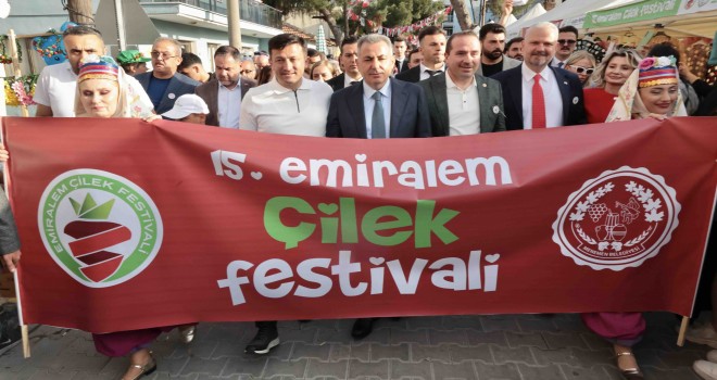 Emiralem Çilek Festivali'ne muhteşem başlangıç