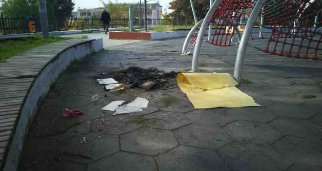 Bankı söküp ateş yaktılar