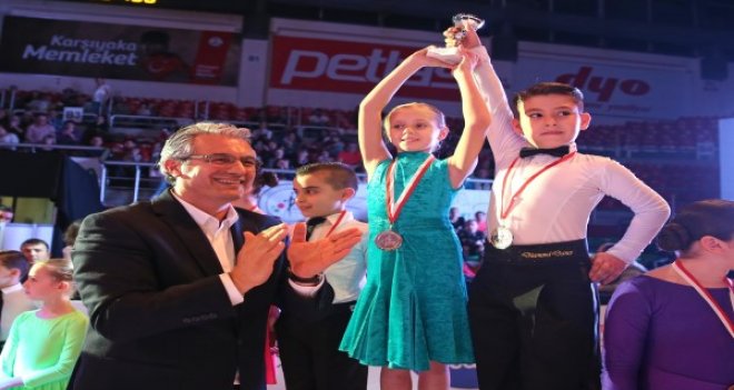 2. İDA Dans Sporları Kupası Karşıyaka'da sahibini buldu