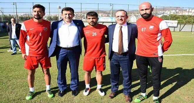 2 Milletvekili Karşıyaka antrenmanında...