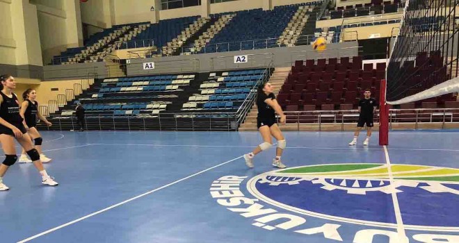 Karşıyaka filede Sakarya'da galibiyet arıyor