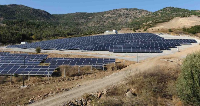 Karşıyaka enerjisini güneşten alıyor