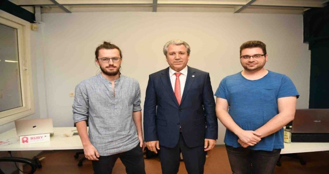 EGE Teknopark’lı girişimcinin oyunu Dünya'nın en çok indirilen oyunu oldu